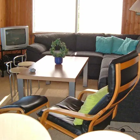 Three-bedroom Holiday In 1 * Vinderup