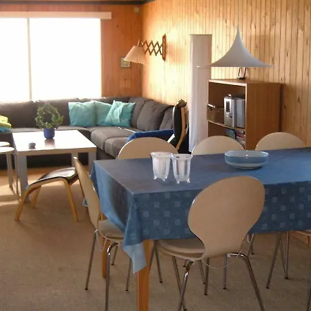 Three-bedroom Holiday In 1 Vinderup