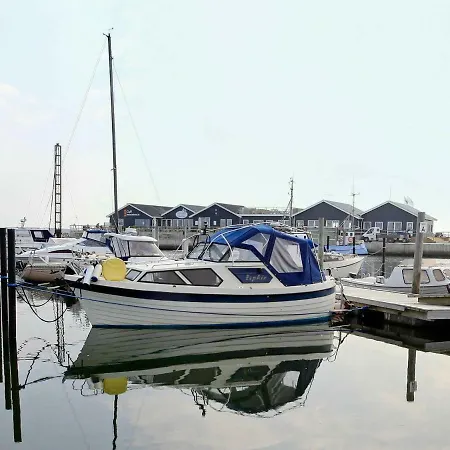 Three-bedroom Holiday In 1 * Vinderup